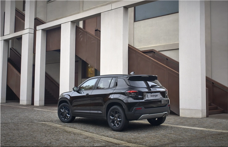 Jeep Avenger Black Edition