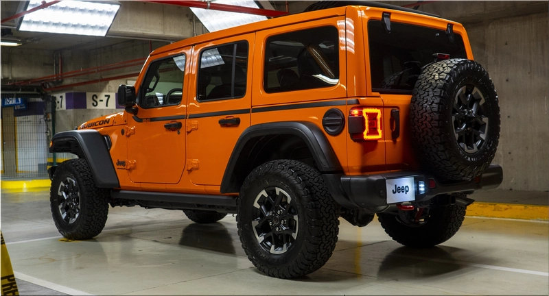 Jeep Wrangler Unlimited Rubicon JOOSE