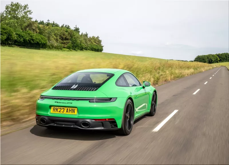 Porsche 911 Carrera GTS