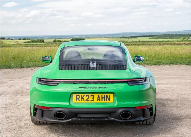 Porsche 911 Carrera GTS