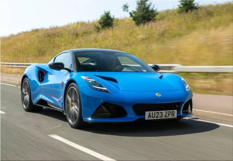 Lotus Emira i4