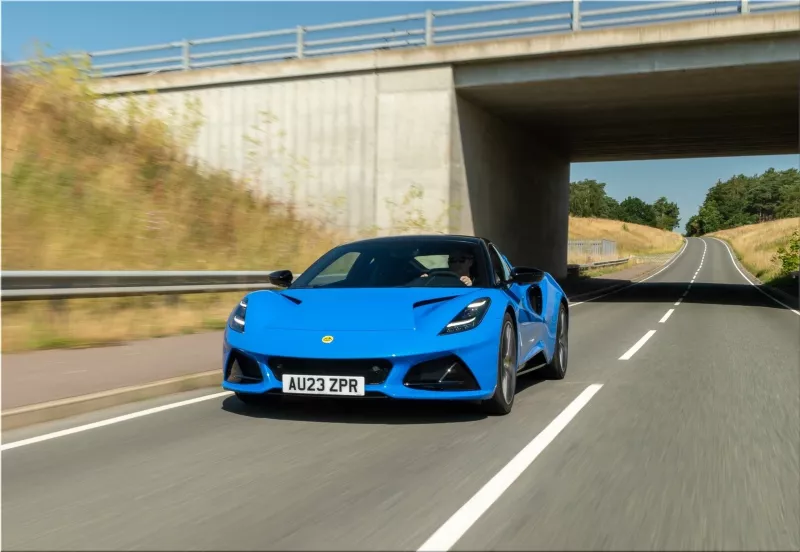 Lotus Emira i4