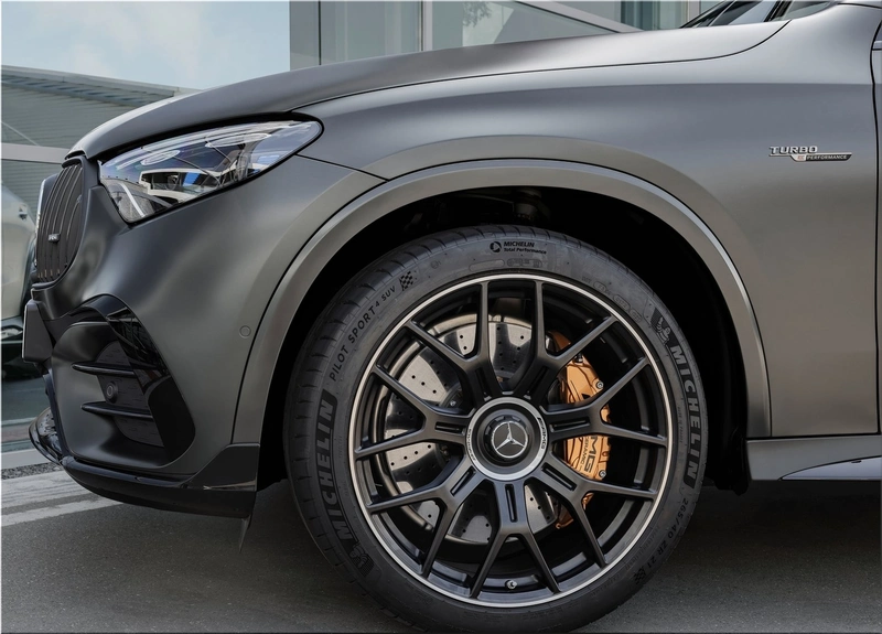 Mercedes-Benz GLC63 S AMG E Performance