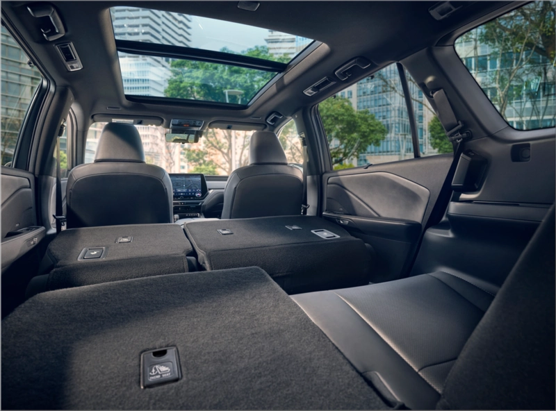Lexus TX