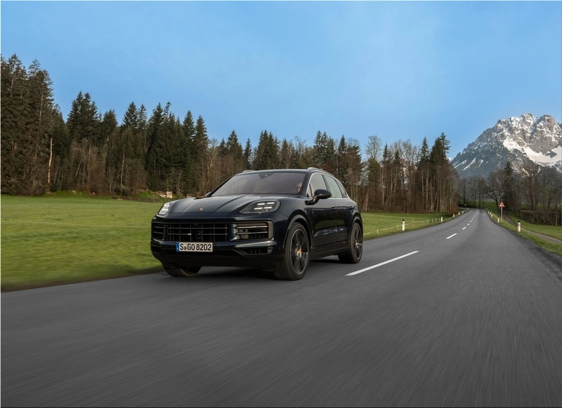 2024 Porsche Cayenne S