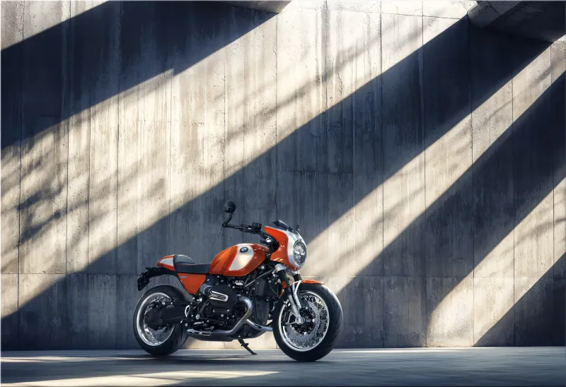 BMW R 12 S bike