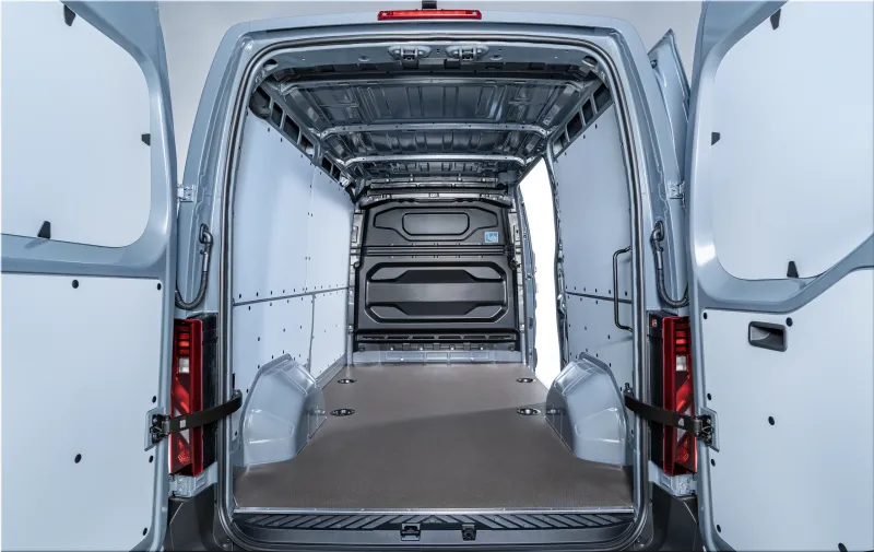 Nissan Interstar van