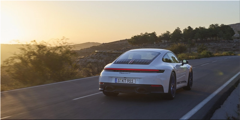 2025 Porsche 911 Carrera T