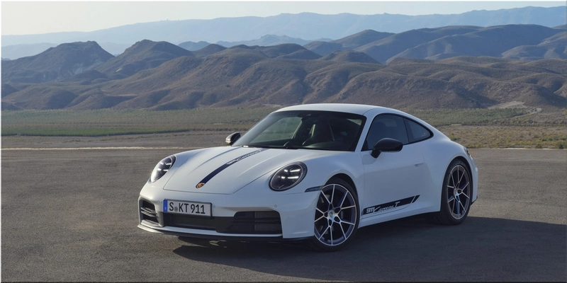 2025 Porsche 911 Carrera T