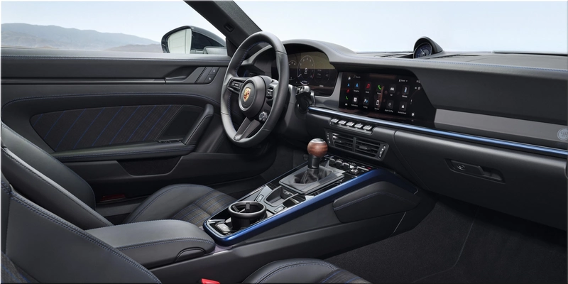 2025 Porsche 911 Carrera T