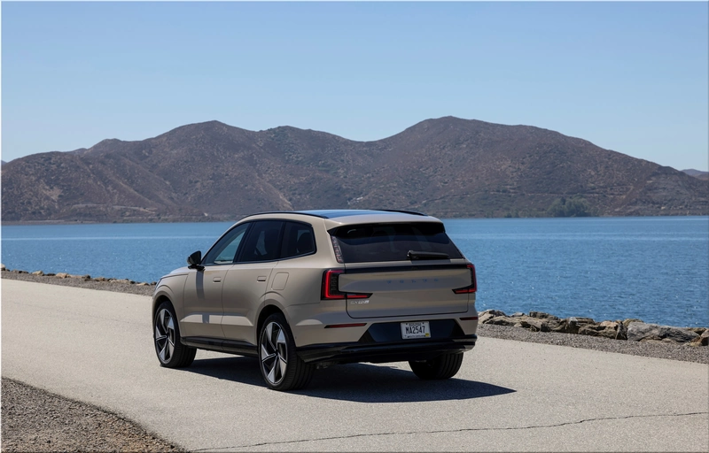 Volvo EX90