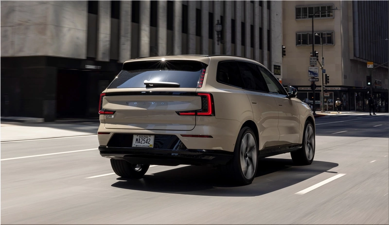 Volvo EX90