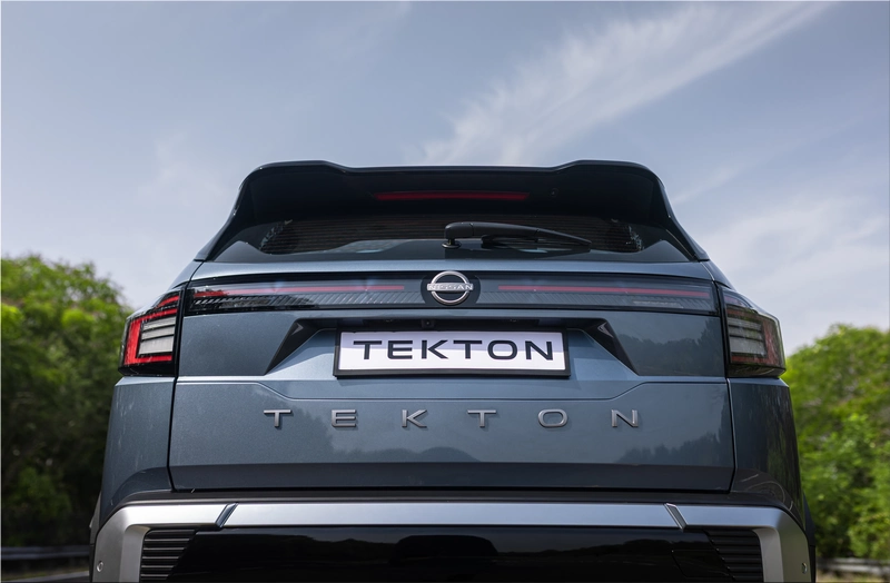 Nissan Tekton