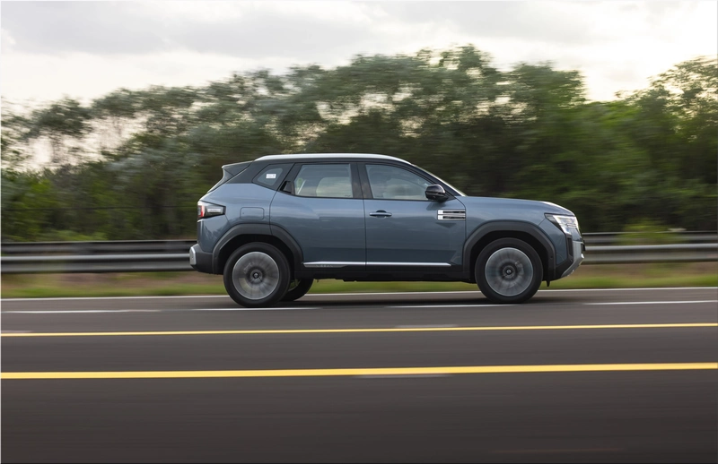 Nissan Tekton