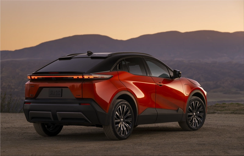 2027 Toyota C-HR AWD