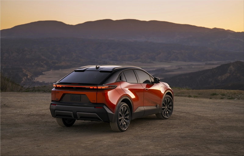 2027 Toyota C-HR AWD