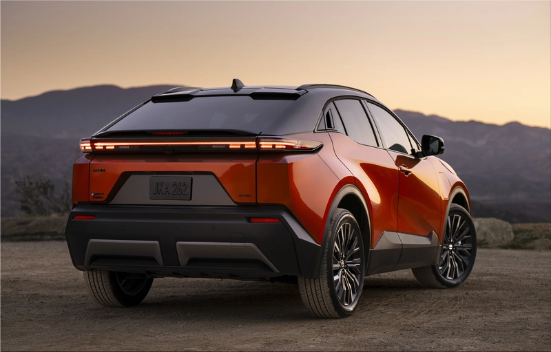 2027 Toyota C-HR AWD