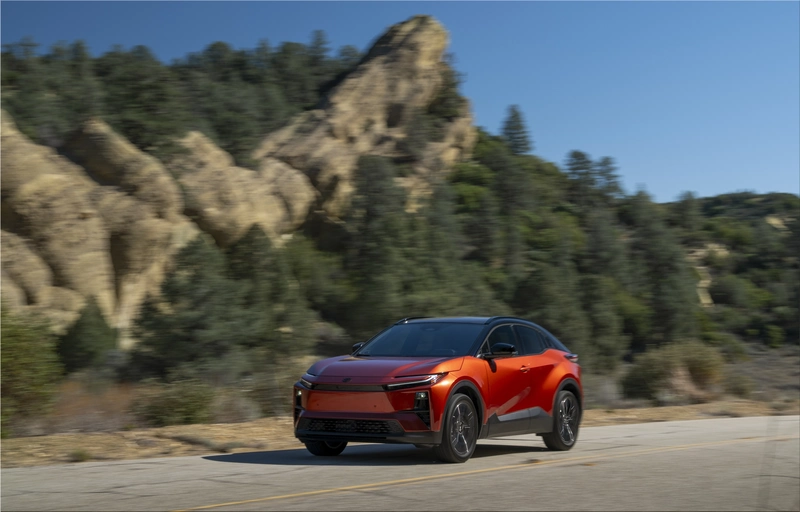 2027 Toyota C-HR AWD