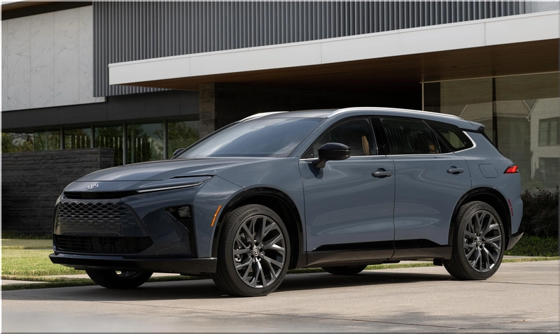 2027 Toyota Crown Signia
