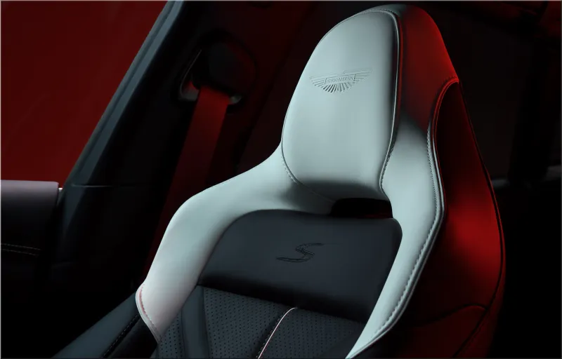 Aston Martin DBX S