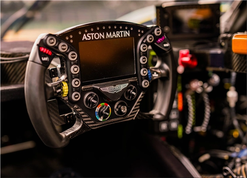 Aston Martin Valkyrie LM