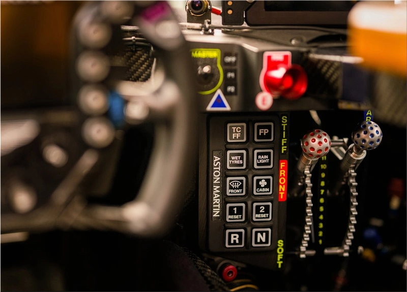 Aston Martin Valkyrie LM