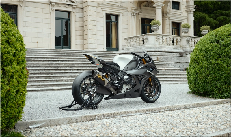 BMW Concept RR
