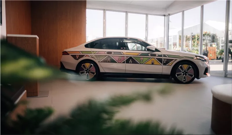 BMW i5 Flow NOSTOKANA