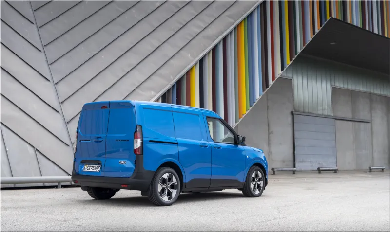 Ford E-Transit Courier