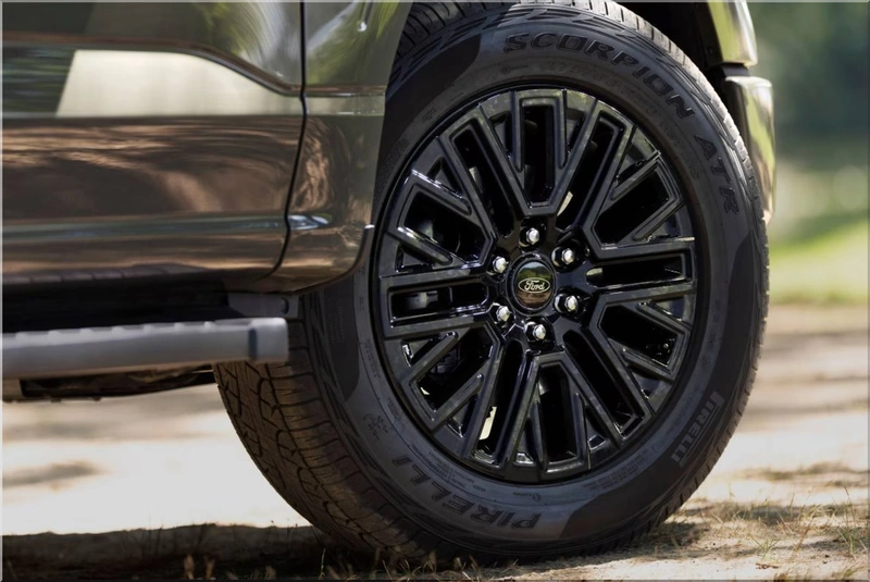 Ford F-150 pickup truck
