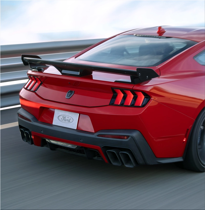 Ford Mustang Dark Horse SC 2026