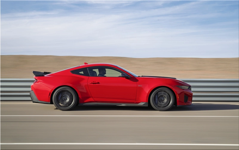 Ford Mustang Dark Horse SC 2026