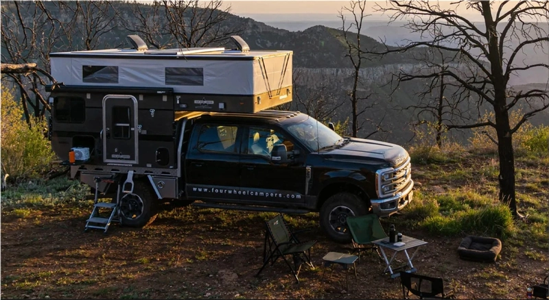 Four Wheel Campers Hawk+