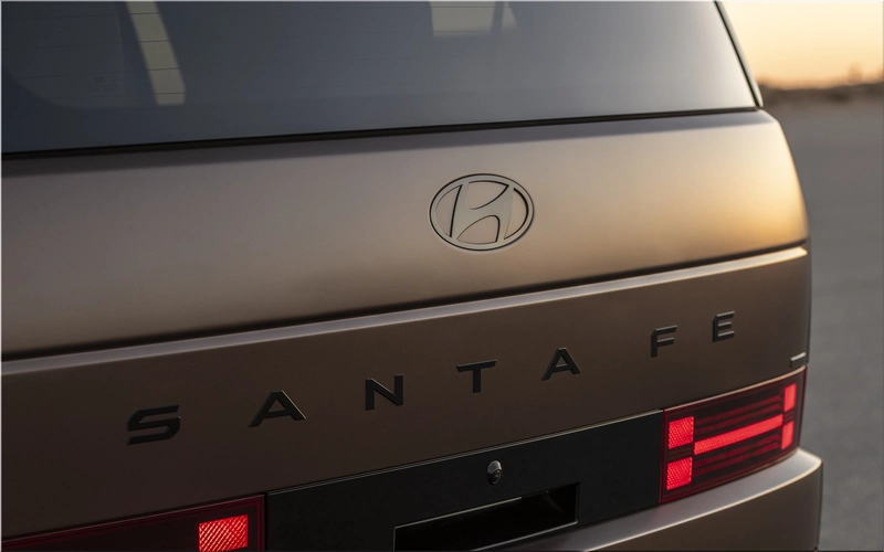 Hyundai Santa Fe Hybrid