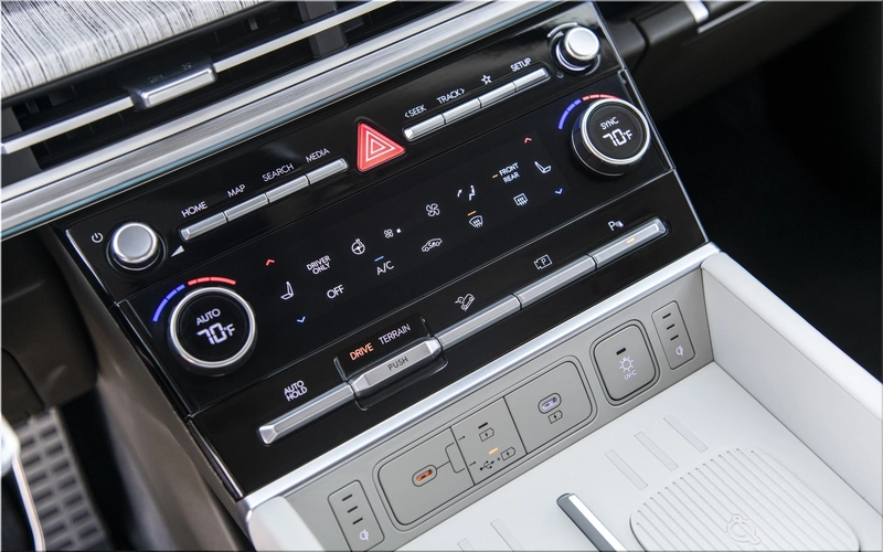 Hyundai Santa Fe Hybrid