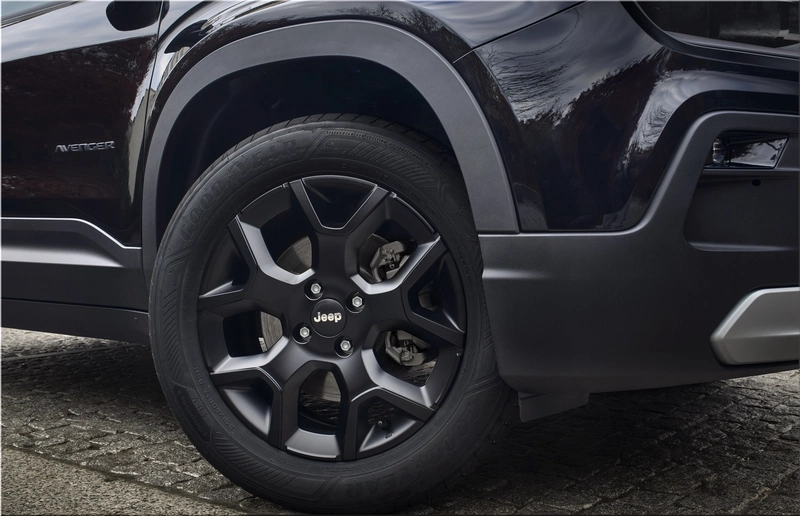 Jeep Avenger Black Edition