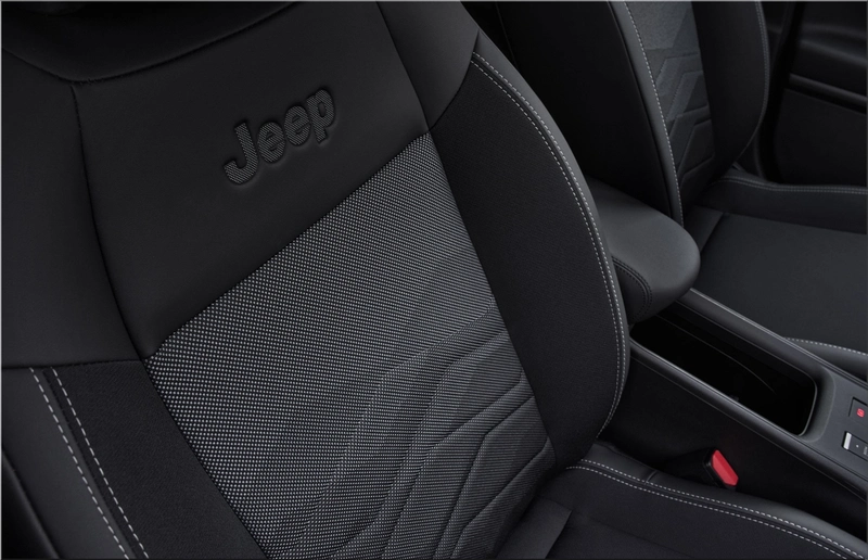 Jeep Avenger Black Edition