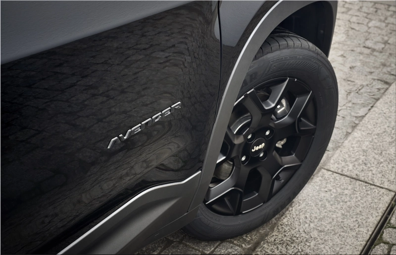 Jeep Avenger Black Edition