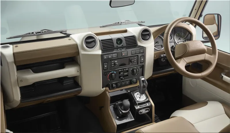 Land Rover Defender Classic V8 Soft Top