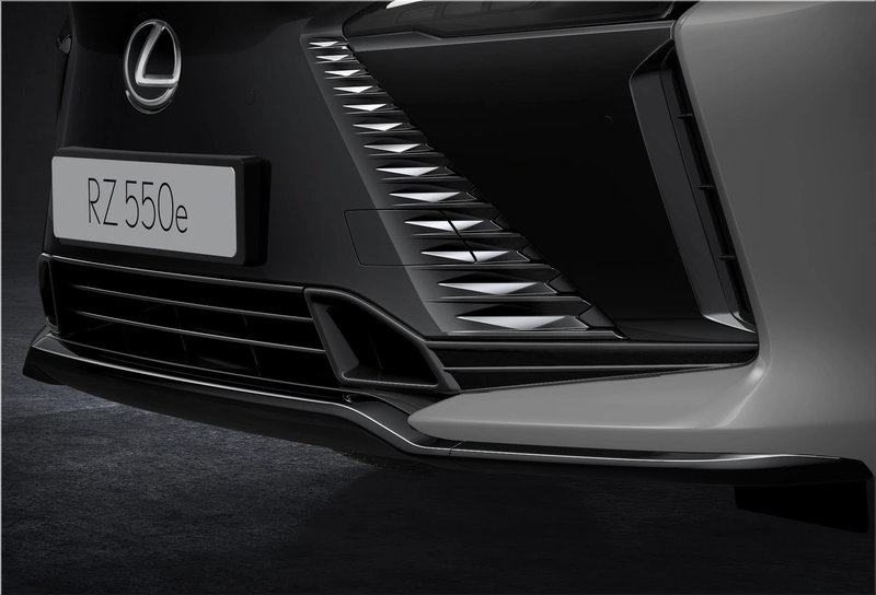 Lexus RZ 550e