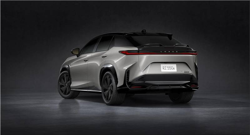 Lexus RZ 550e