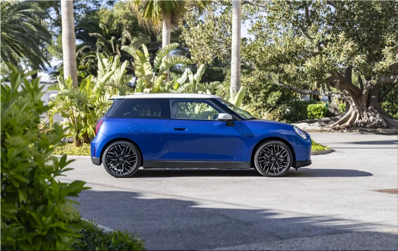 2024 MINI Cooper SE