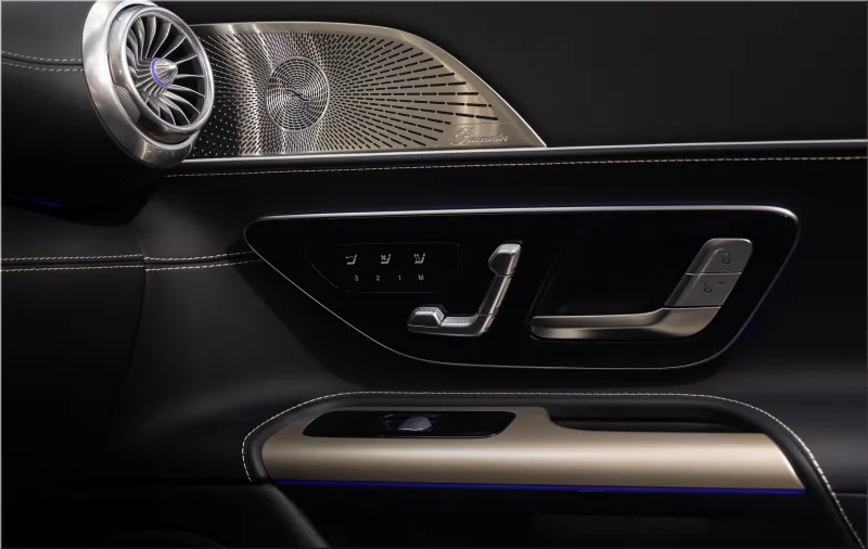 Mercedes-AMG SL 63 MANUFAKTUR Golden Coast