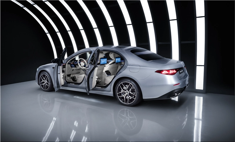 Mercedes-Benz S-Class 2026
