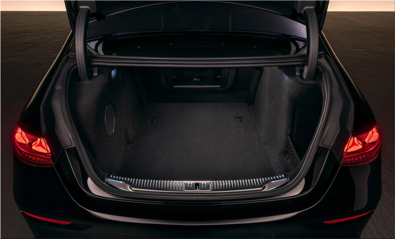 Mercedes-Benz S-Class 2026
