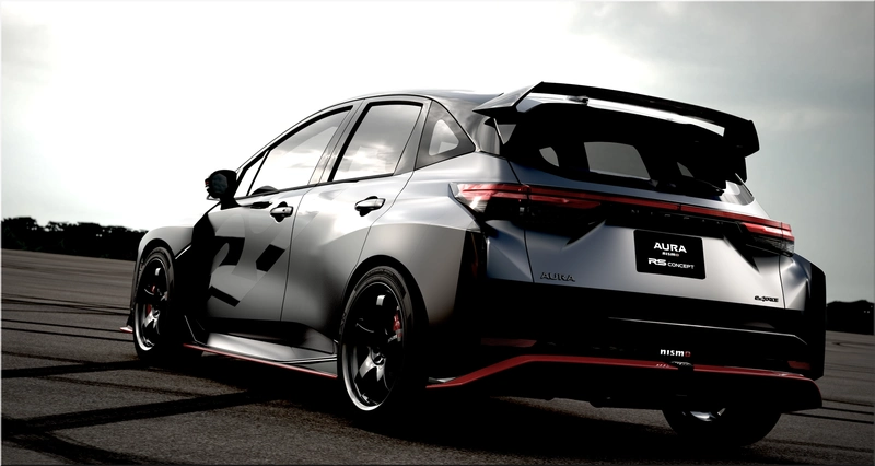 Nissan Aura