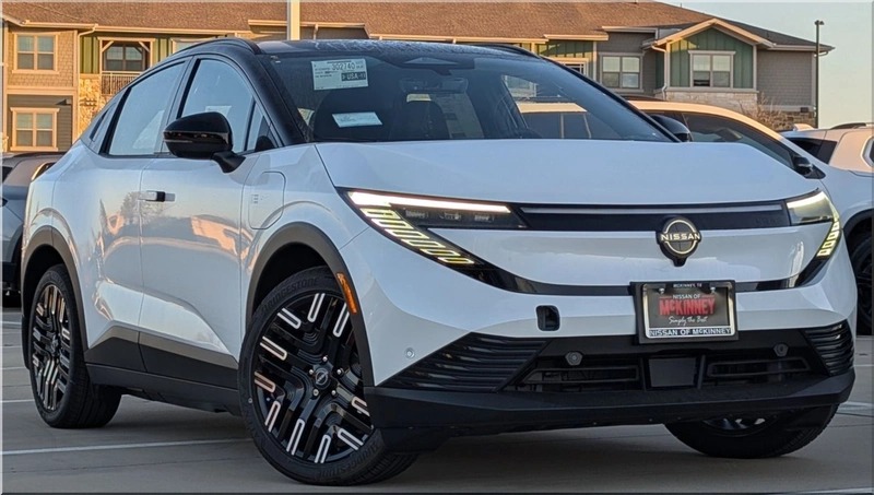 Nissan LEAF electric car