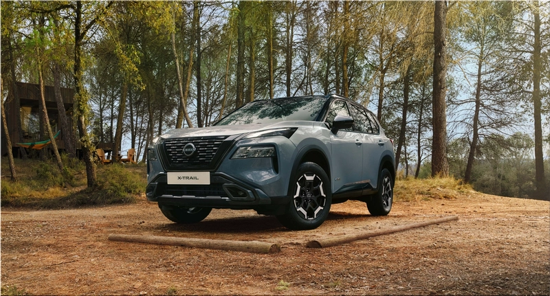 Nissan X-Trail hybrid SUV