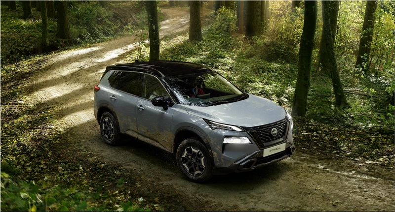 Nissan X-Trail hybrid SUV