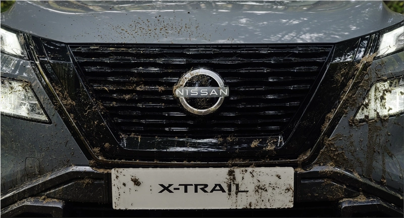 Nissan X-Trail hybrid SUV